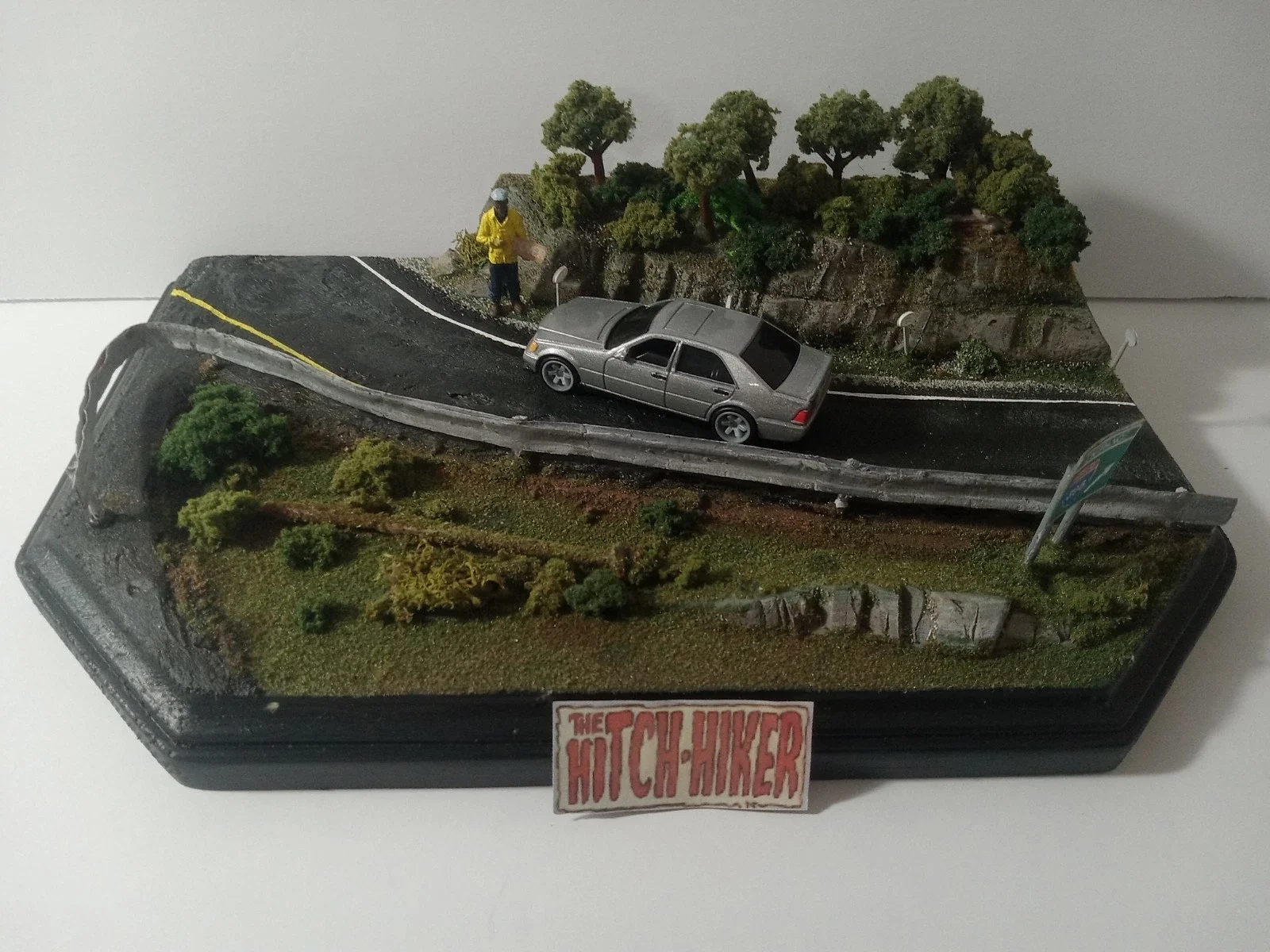 1:64 Scale Creepshow 2 Diorama The Hitchhiker Display Hotwheels Plus 2 Figures