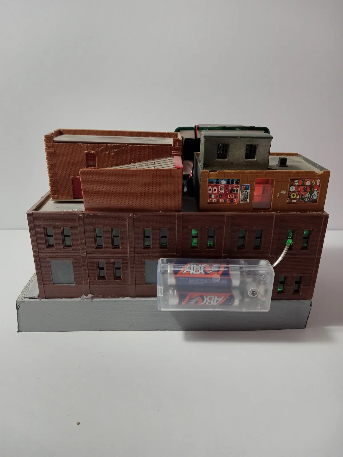 Greenlight 1/64 Scale True Romance Cadillac Diorama/display thumbnail 6