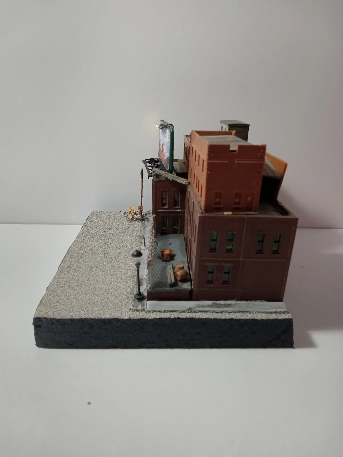 Greenlight 1/64 Scale True Romance Cadillac Diorama/display thumbnail 11