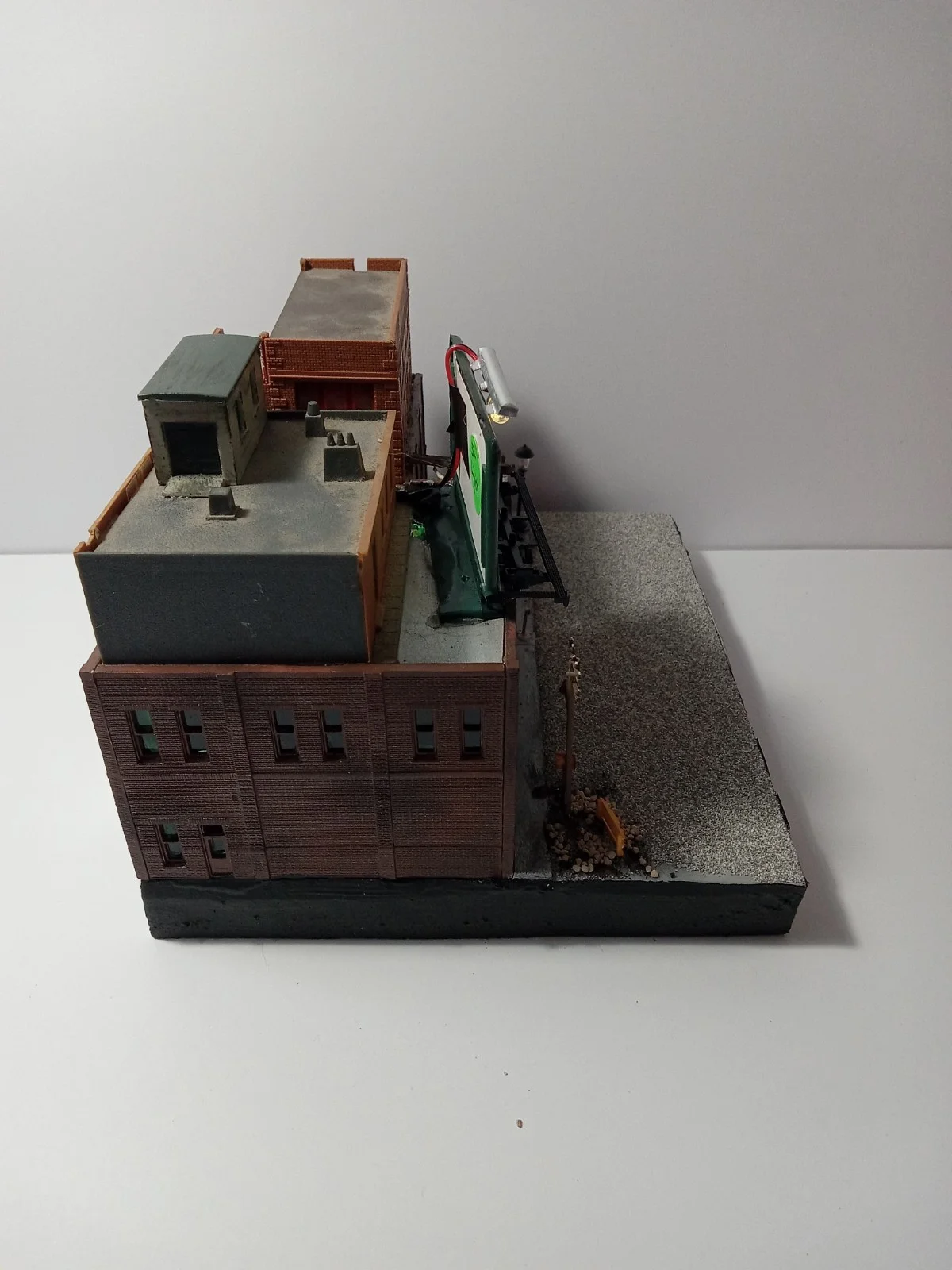 Greenlight 1/64 Scale True Romance Cadillac Diorama/display thumbnail 15